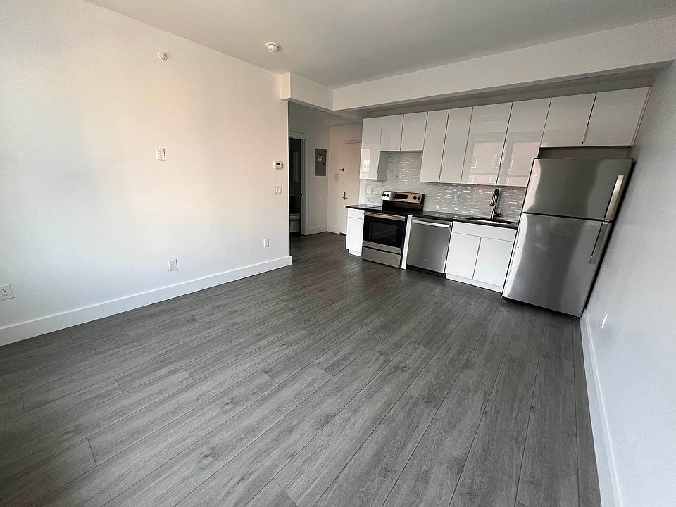 1st image of 2010 Ocean Ave #E3