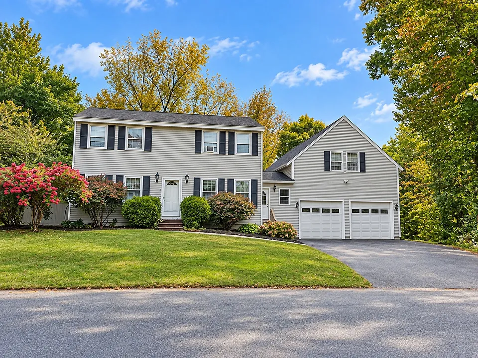 8 Gentian Dr