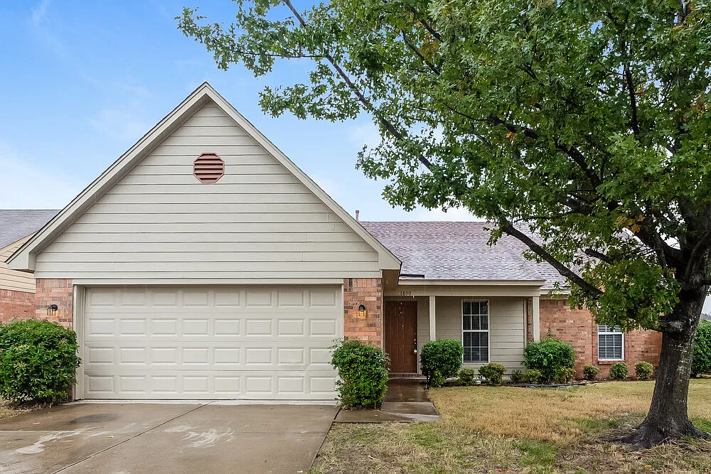 3 bed, 2.0 bath, 1546 sqft, $2,510 — Photo 1