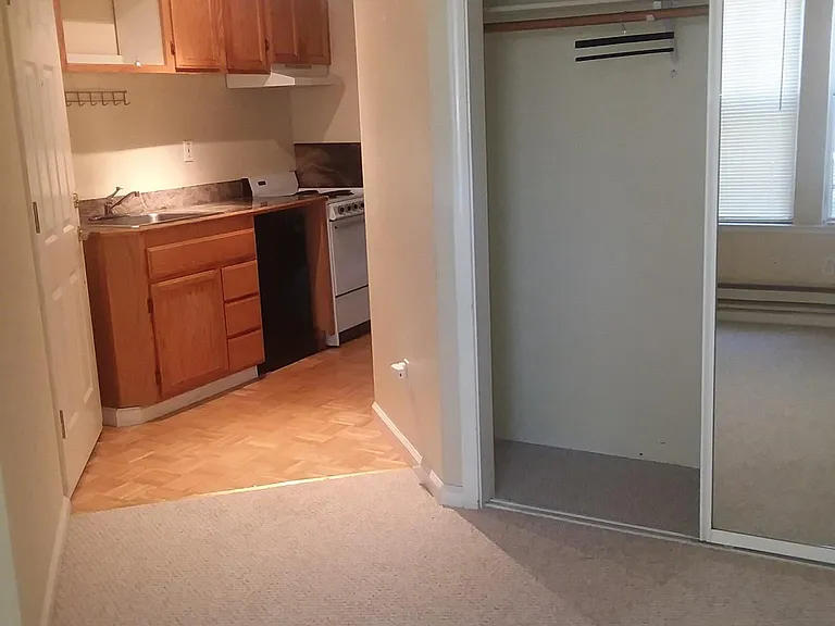 516 Center St #101 — Photo 6