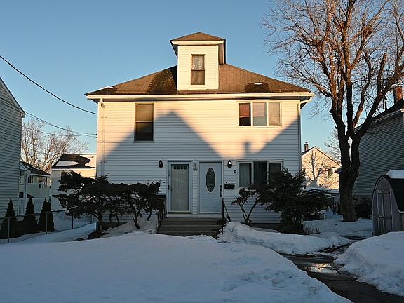 3rd image of 227 Laval Street
