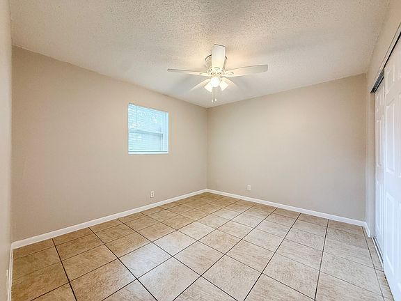3rd image of 228 Fleming Ave #3