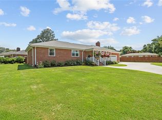 528 Giles Dr, Chesapeake, VA 23322