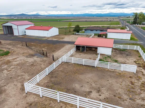 501 NW Dogwood Ln, Madras, OR 97741