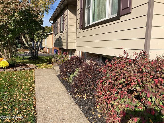 4th image of 2529 Lincoln Dr