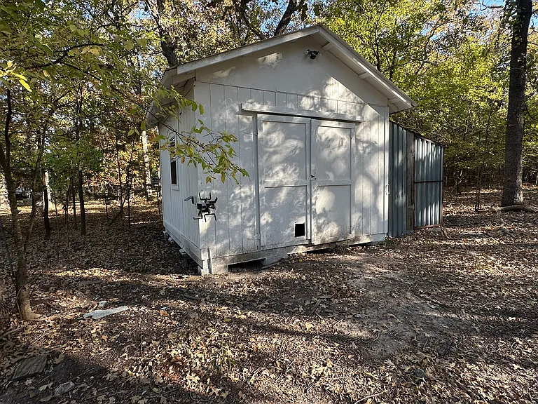 2752 Private Road 2410 — Photo 19