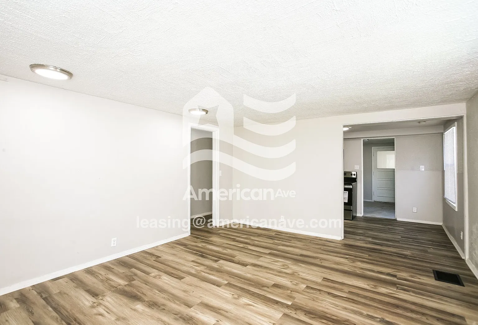 3 bed, 1.0 bath, 1008 sqft, $1,272 — Photo 3