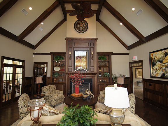 RoseValle Residents' Lounge