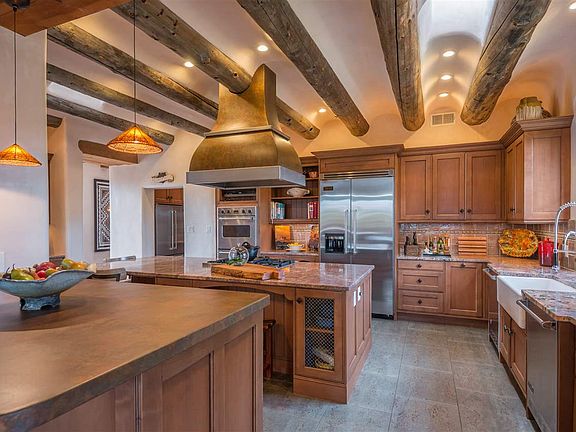 5th image of 9 Goldpoppy Cir