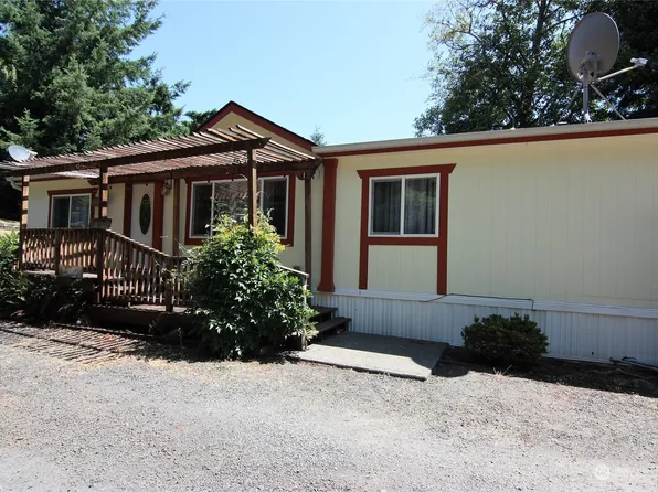 209 Flyaway Road, Castle Rock, WA 98611