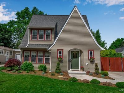 201 Walton Dr, Amherst, NY, 14226