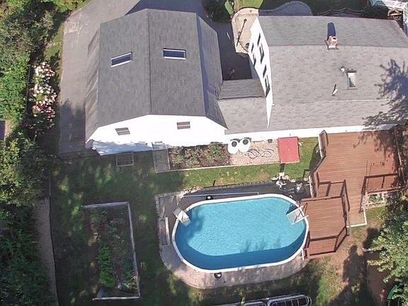 4th image of 50 Tamarack Drive