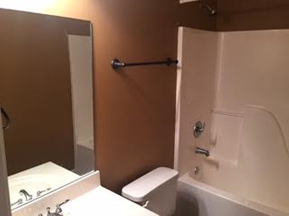 5th image of 813 Vista Cv