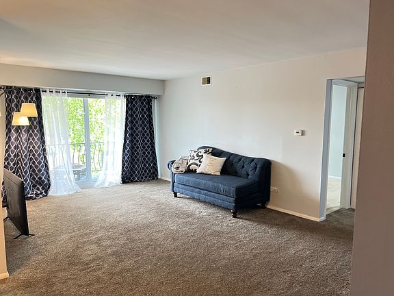 2nd image of 4951 134th Pl APT 3D