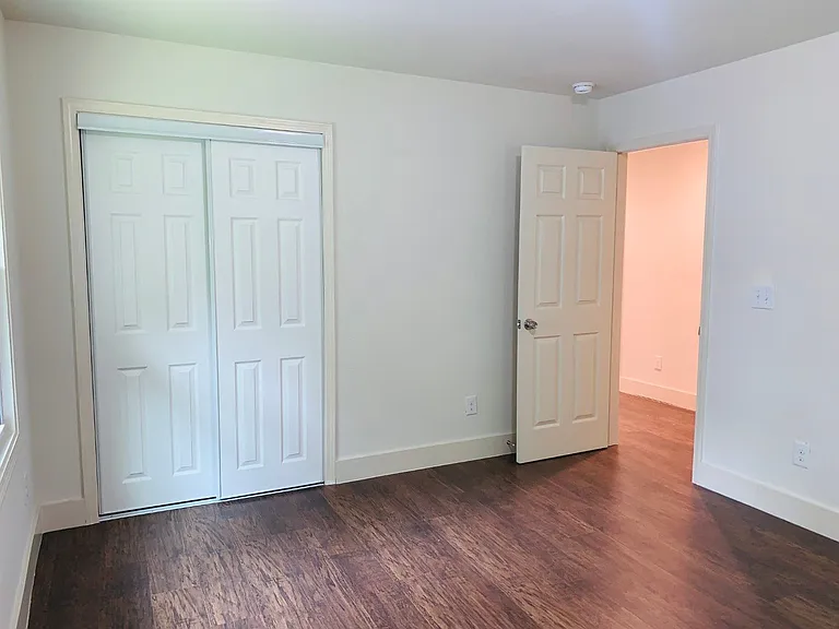 364 Brooks Ave SW — Photo 4