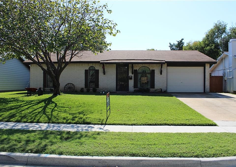 1st image of 814 Springwood Dr