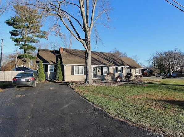 301 N Beechwood Avenue, Scottsburg, IN 47170