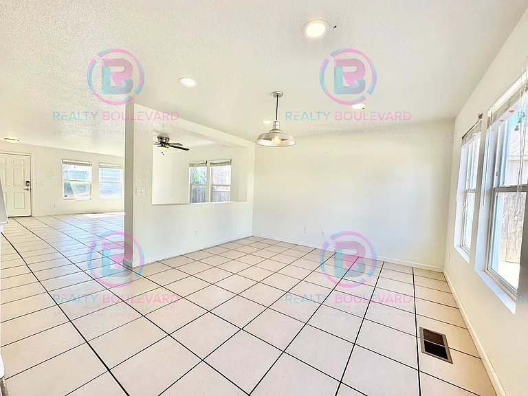 9685 Canyon Meadows Dr — Photo 7