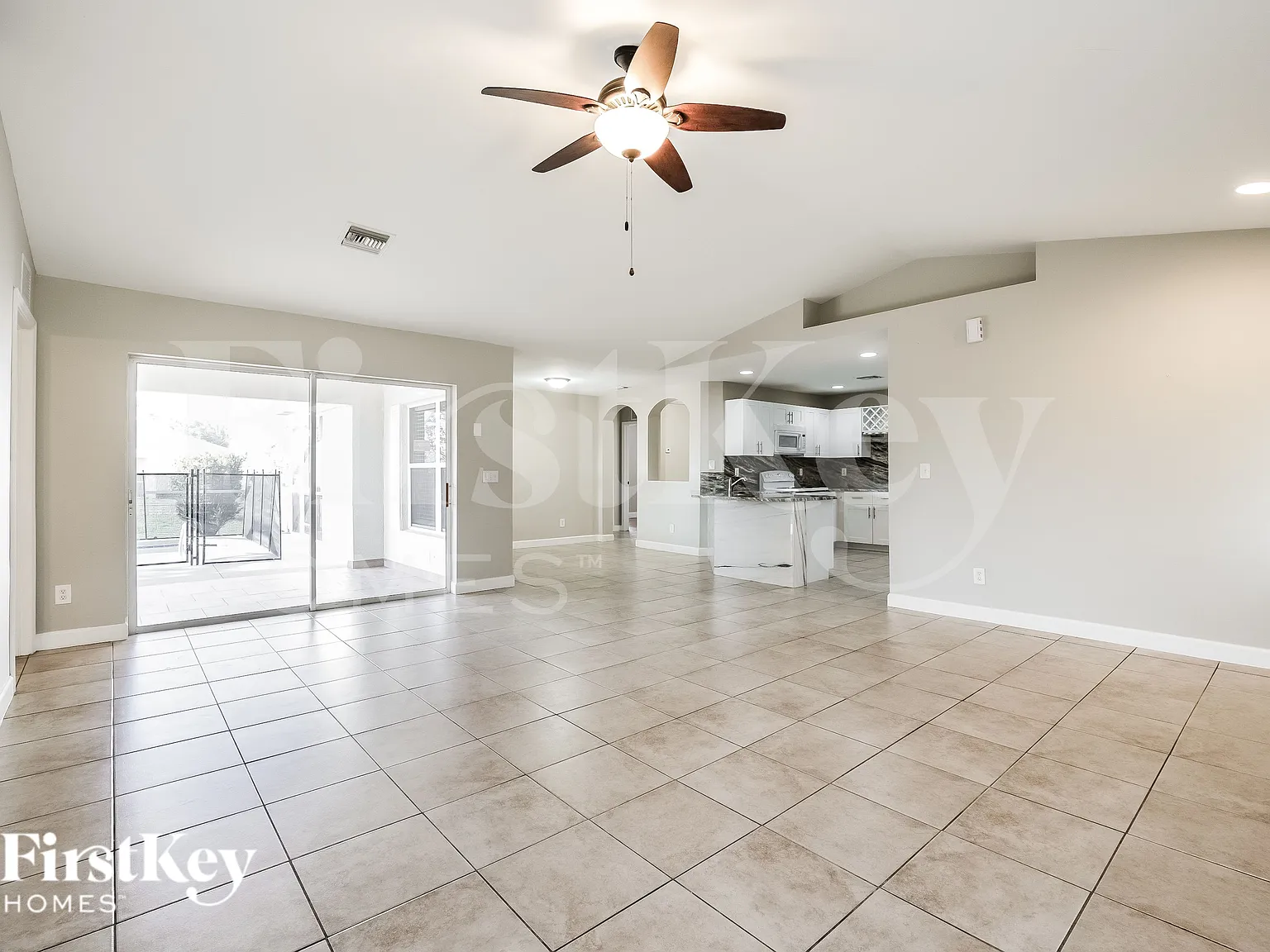 3 bed, 2.0 bath, 1574 sqft, $1,950 — Photo 4