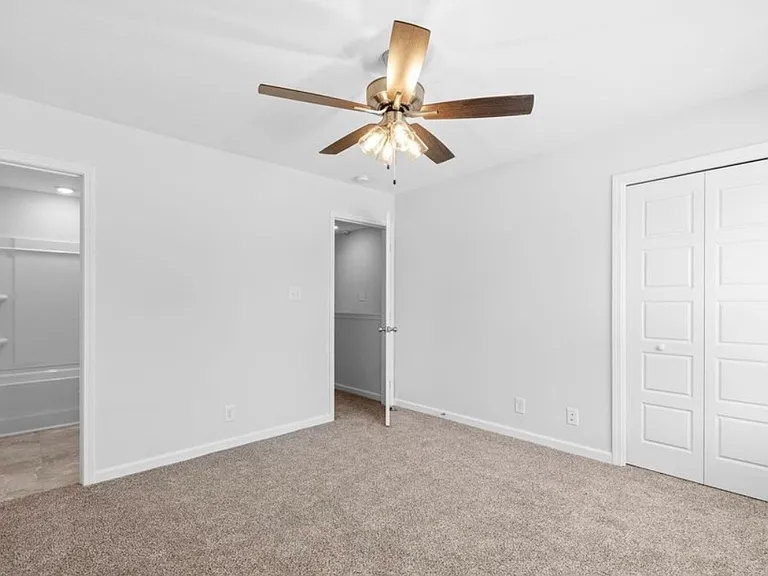 128 Quarry Point Dr — Photo 6