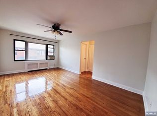 2175B N Central Rd APT B, Fort Lee, NJ 07024