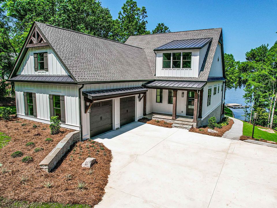 1st image of 407 E River Bend Dr