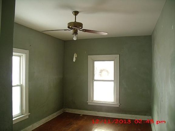 4th image of 536 Watervliet Ave