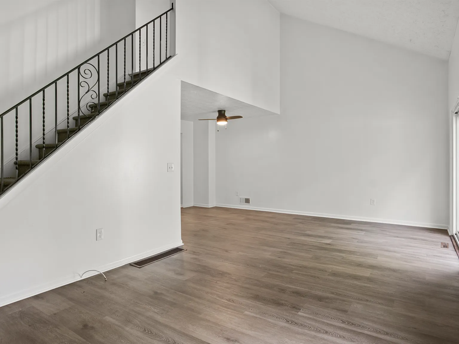 Terrace Villas Townhomes — Photo 2