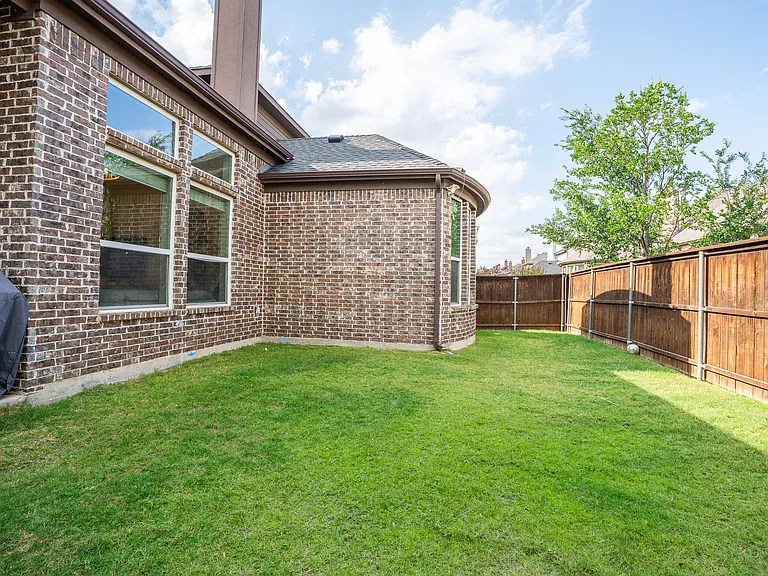 6213 Mickelson Way — Photo 18