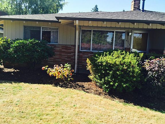 3rd image of 4916 SE Mullan St