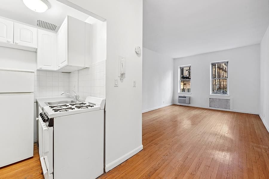 1st image of 1707 2nd Ave APT 3