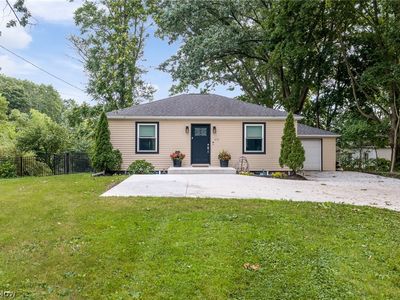678 Portage Lakes Dr, Akron, OH, 44319