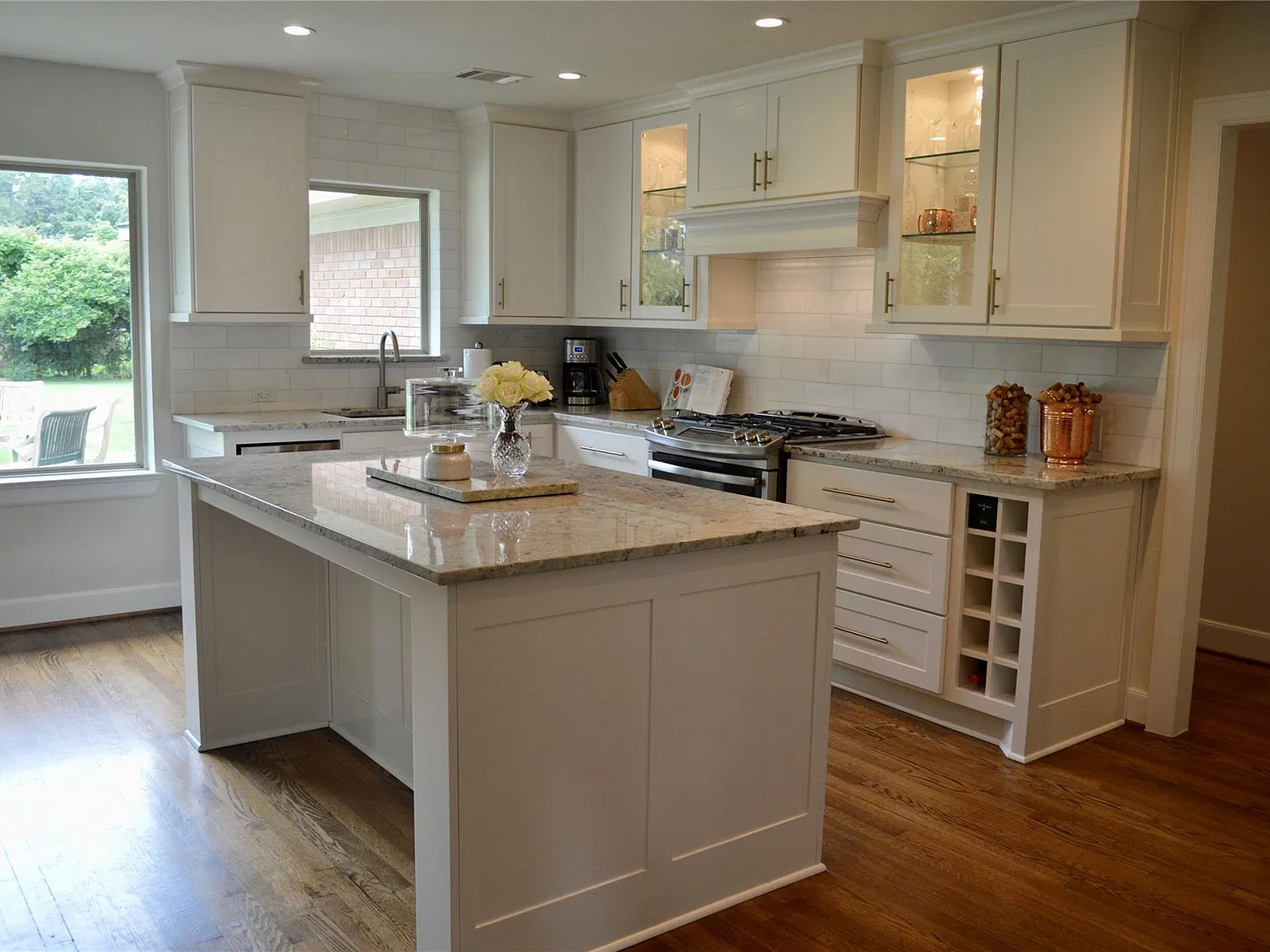 3 bed, 2.0 bath, 1769 sqft, $2,700 — Photo 4