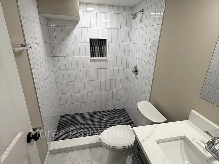 1136 Pauline Ave — Photo 13