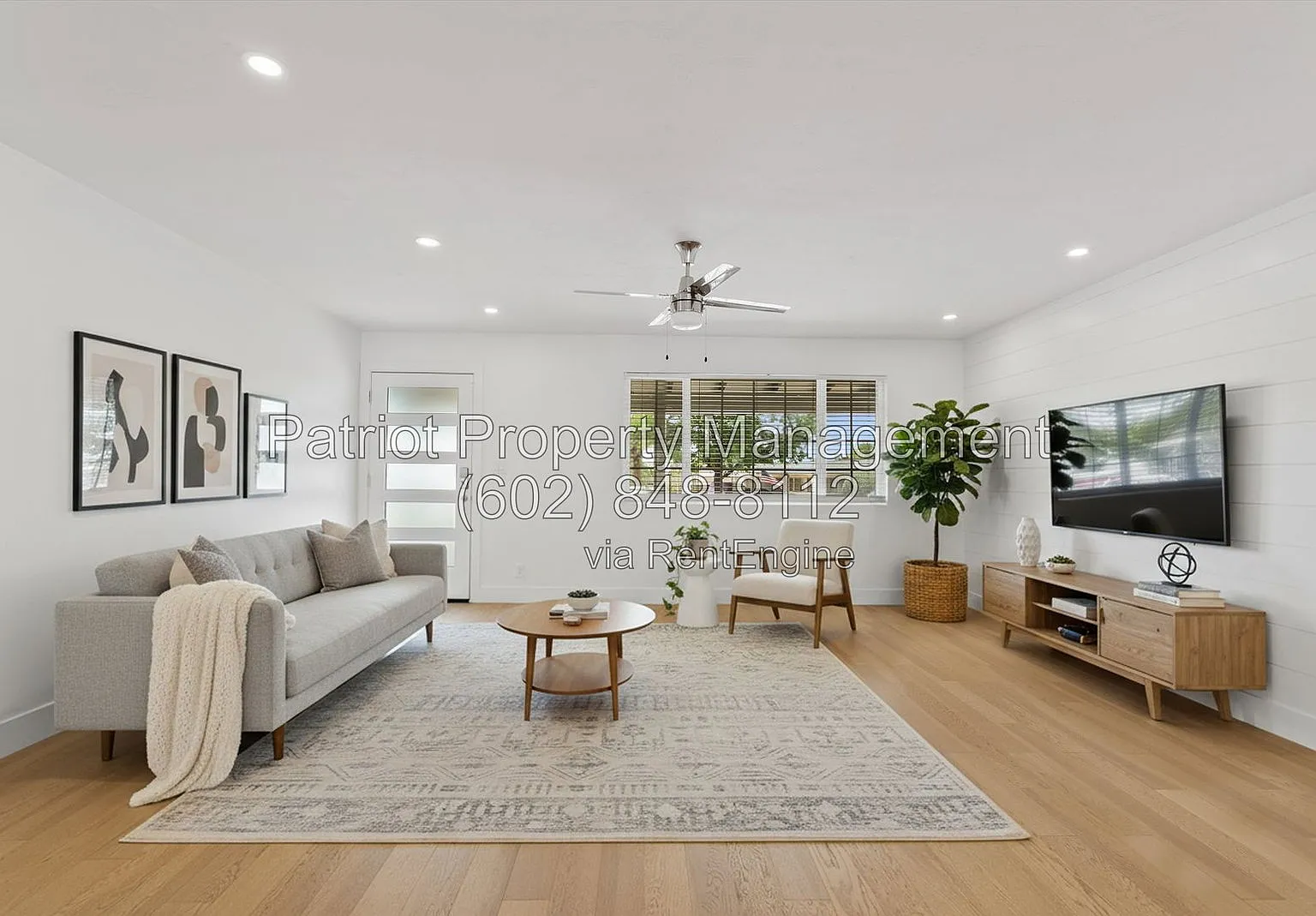 4 bed, 2.0 bath, 2372 sqft, $3,300 — Photo 2