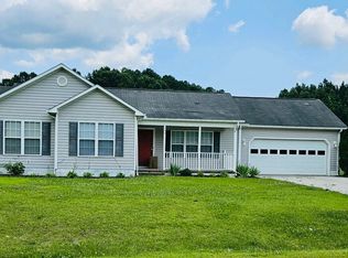 109 Goldie Ln, Beulaville, NC 28518