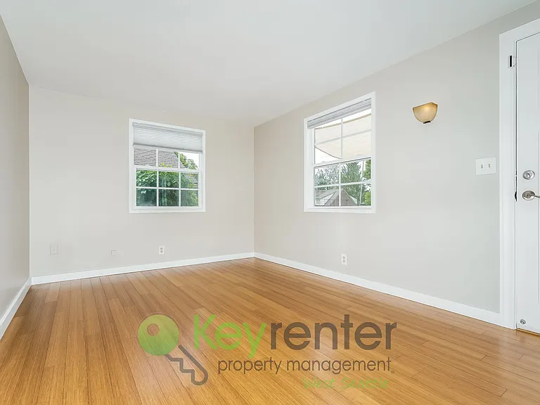 6707 34th Ave SW — Photo 4