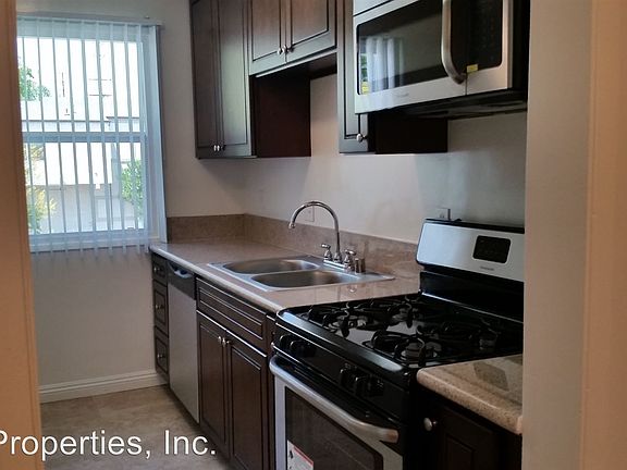 3rd image of 3367 Overland Ave APT 2