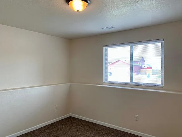 1235 Kodiak Dr — Photo 23