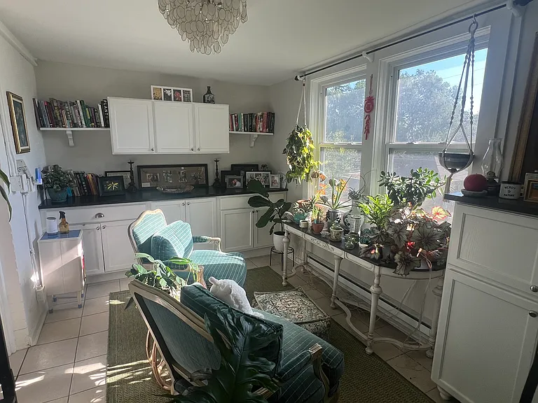 Bonus Room (office, sunroom, dining room, playroom)
