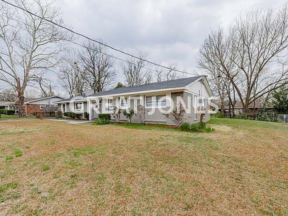 4th image of 1106 Buckingham Dr