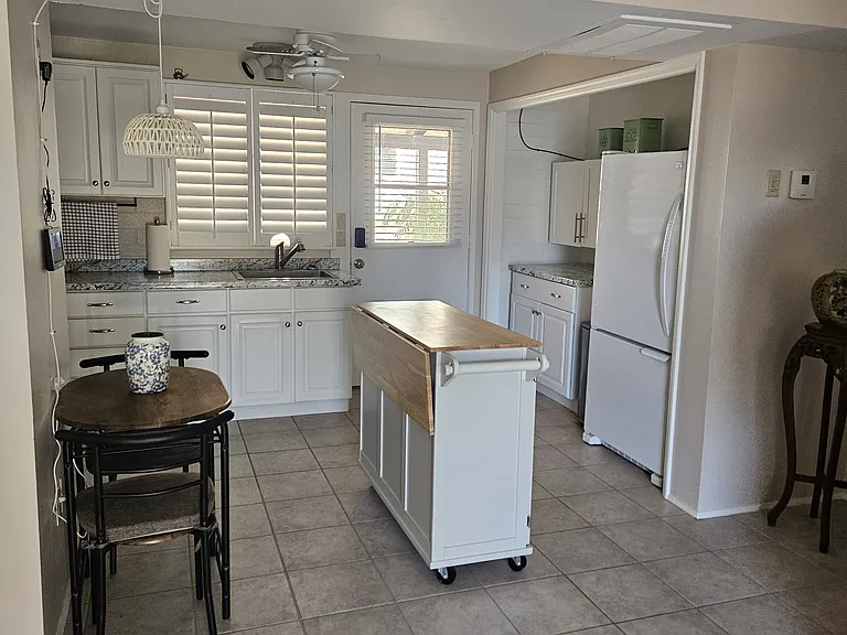 424 S Paseo Madera #B — Photo 2