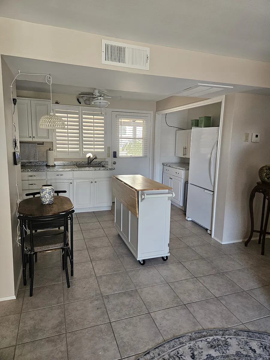 Building Photo - 424 S Paseo Madera #B