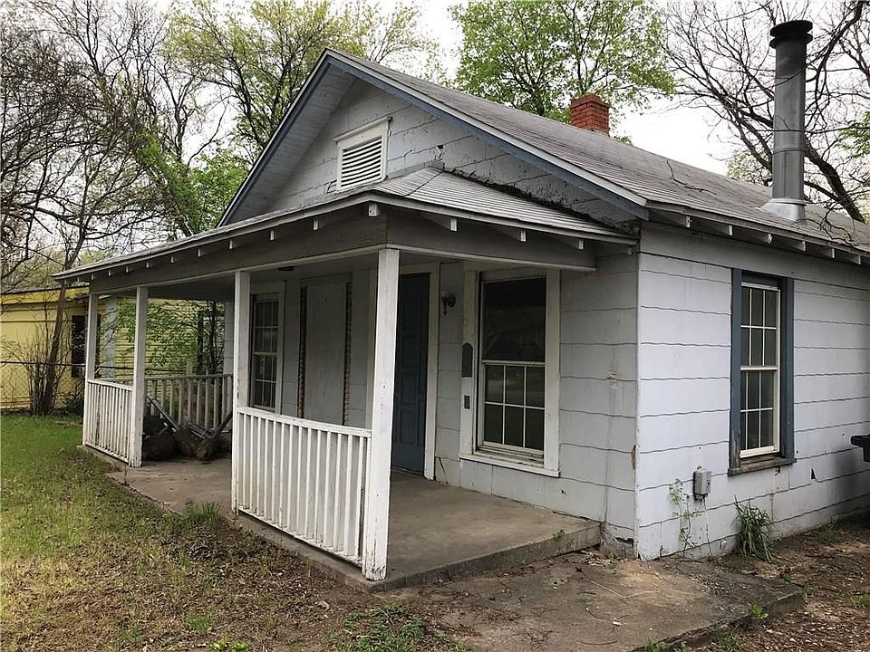 2nd image of 2616 NW 28th St