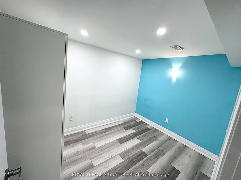 211 Maple Ave — Photo 14