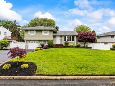 19 Walter Court, Commack, NY, 11725