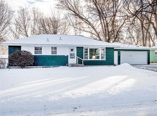 3090 Wilder St N, Roseville, MN 55113