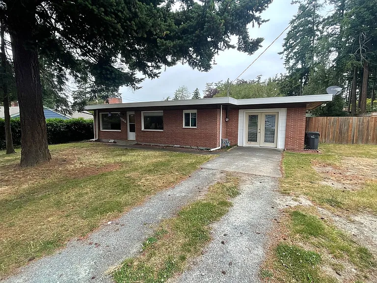 1546 NE 5th Ave — Photo 1