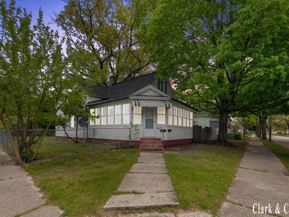720 Hill Ave, Muskegon, MI 49442