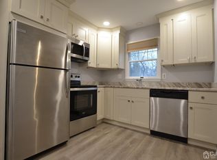 378 Burdock Ct, Three Bridges, NJ 08887